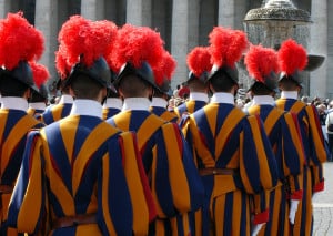 Il Vaticano ha un proprio corpo armato: le guardie svizzere