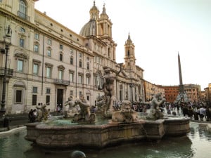 Visitare Roma in 3 giorni: l'affollata piazza Navona