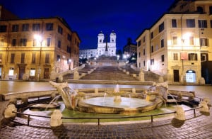 Piazza di Spagna , il luogo ideale dove passare una serata se volete visitare Roma in 4 giorni