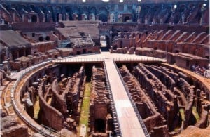 Il Colosseo, una delle principali attrazioni di Roma. I biglietti online per saltare la coda