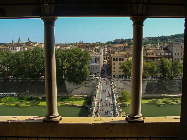 Visitare Castel Sant'Angelo: la vista su Ponte Sant'Angelo
